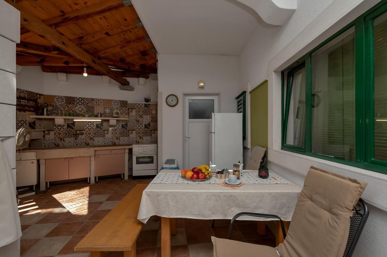 Carmen Apartment *