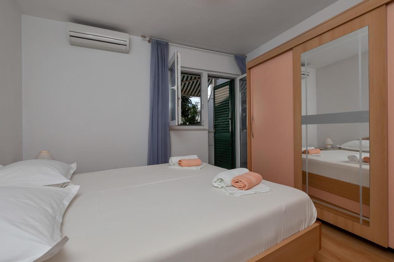 Carmen Apartment